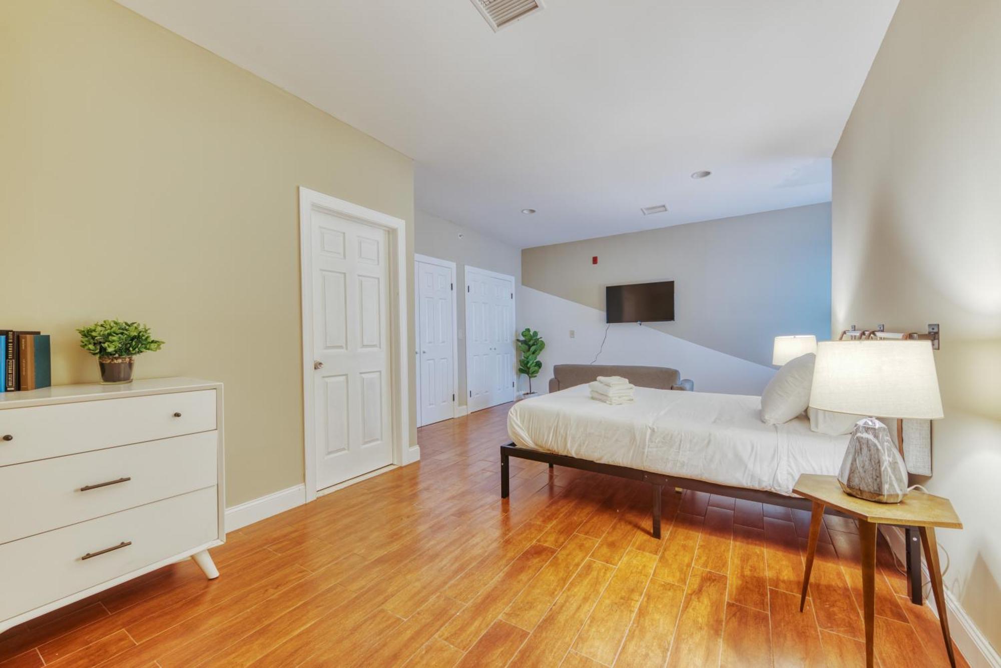 The Cherry Suites - Chinatown Philadelphia Room photo